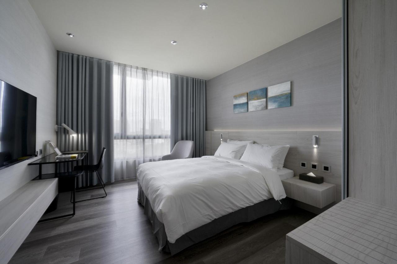 Cp Hotel Таоуан Екстериор снимка
